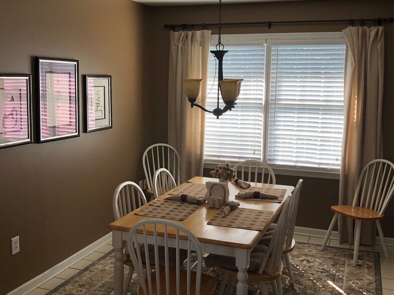 Kitchen Breakfast Nook - 415 St. Ives Trace
