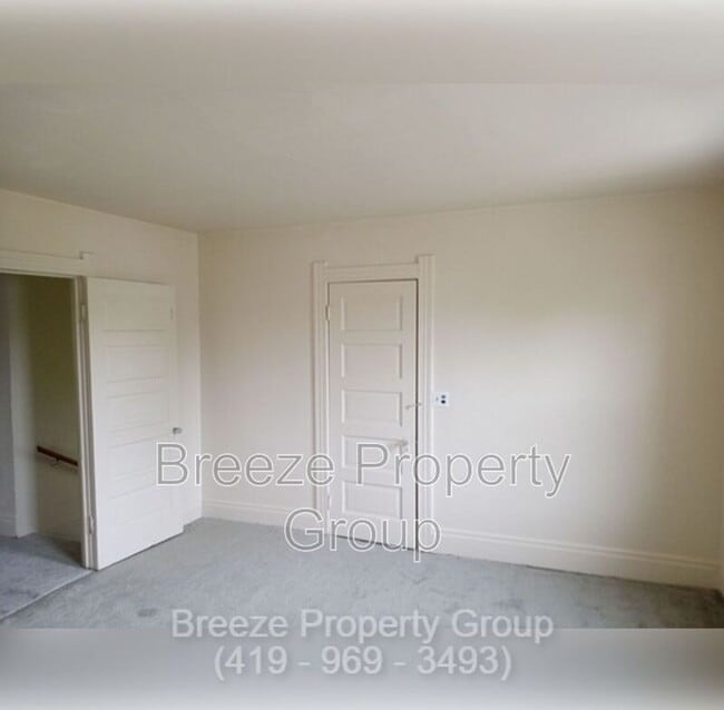 Building Photo - 713 Orchard St