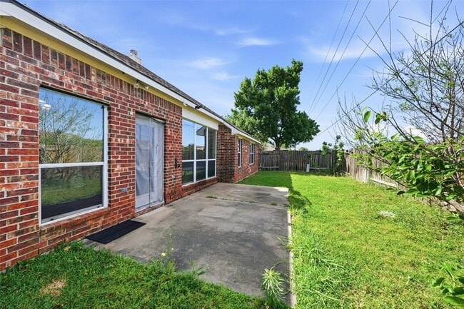 Building Photo - 24002 Indian Hills Way