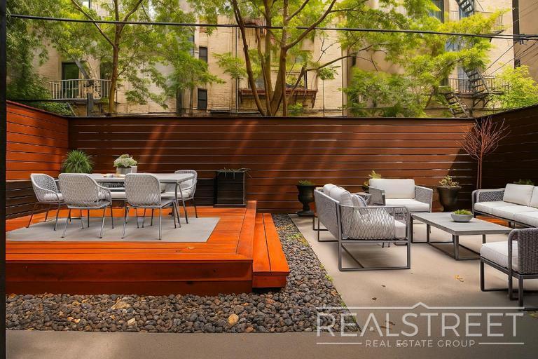 Building Photo - Brand New 1 Bed w Full Kitchen Amenities i...