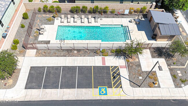 Building Photo - 2306 E Branham Ln