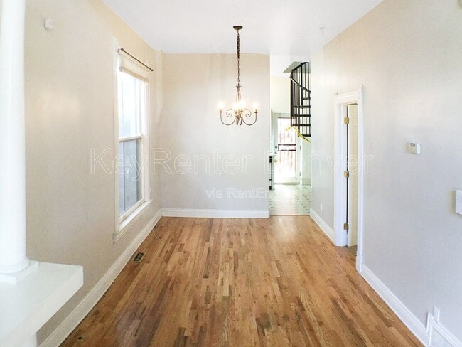 Building Photo - 1032 E 24th Ave