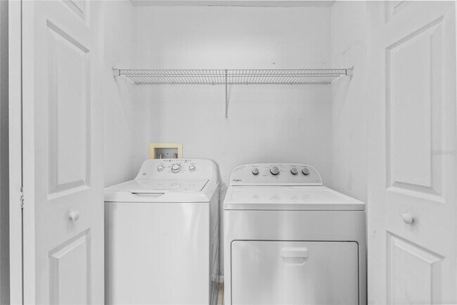 Building Photo - 2661 Oleander Lakes Dr