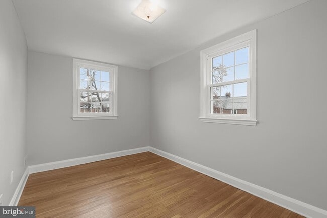 Building Photo - 8336 Wyton Rd