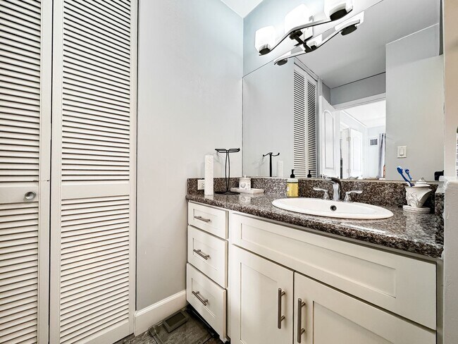 Building Photo - Fully Furnished Waikiki Condo with Direct Ocean Views, Parking, Central A/C