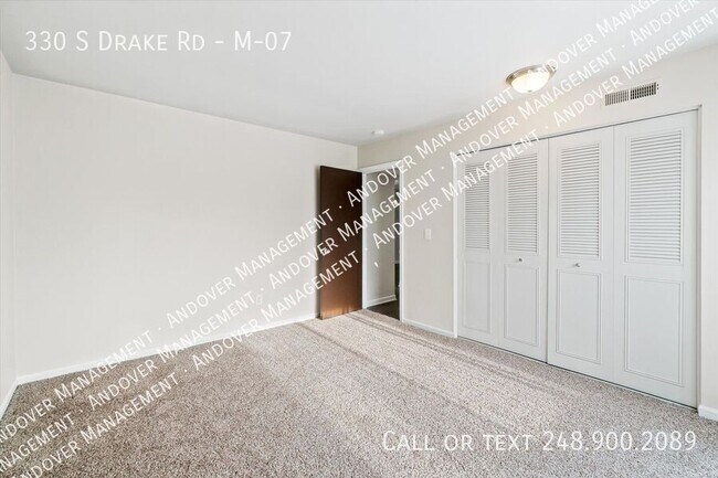 Building Photo - 330 S Drake Rd