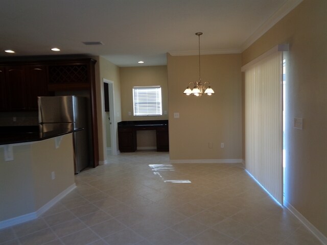 Building Photo - 31437 Heatherstone Dr