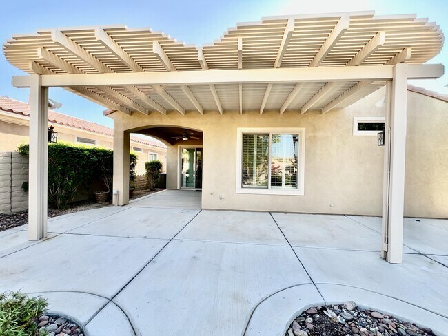 Building Photo - 81952 Avenida Bienvenida