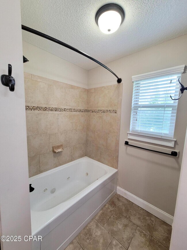Building Photo - 4503 Bylsma Cir