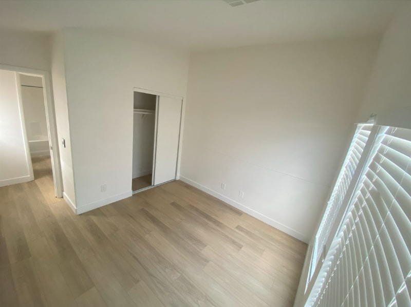 Building Photo - 5989 Trickling Descent St