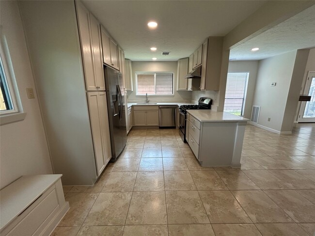 Building Photo - 7761 High Village Dr