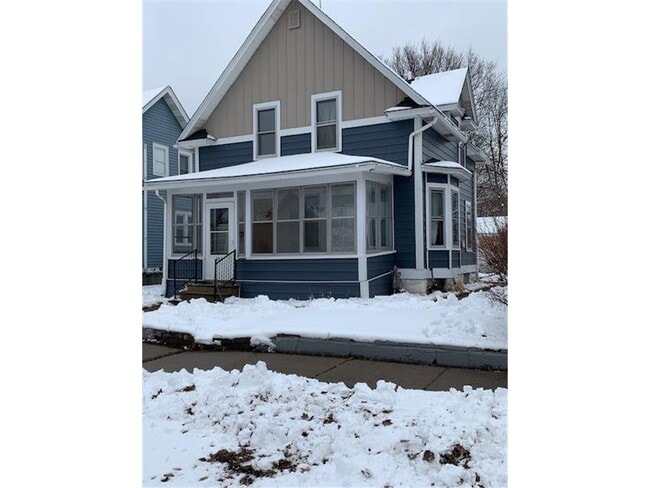 Building Photo - 522 View St