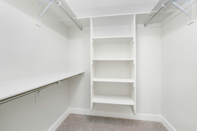 Building Photo - Spacious 4-Bedroom Townhome in Saratoga Springs - Modern Living & Prime Location