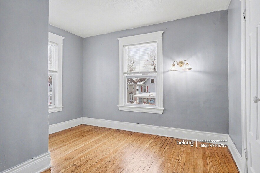 Building Photo - 312 Sawyer St