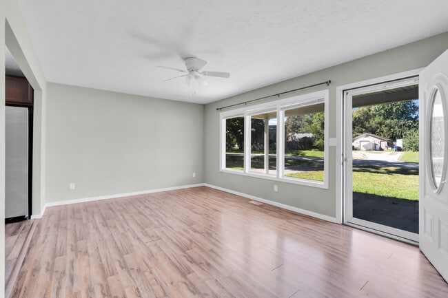 Building Photo - 9229 Donerail Way