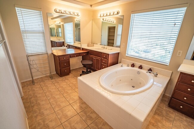 Building Photo - COMING SOON! - Fair Oaks Ranch 5 Bedroom H...