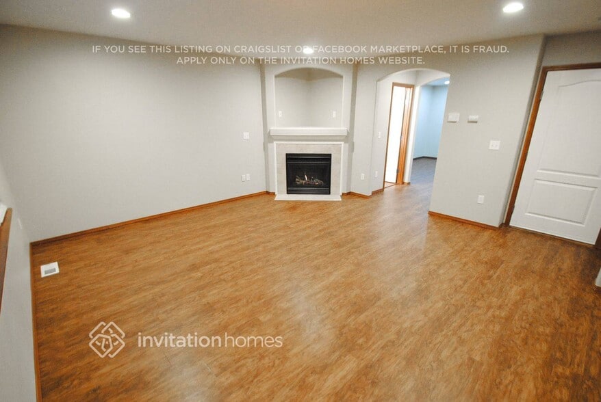 Building Photo - 10019 3rd St NE