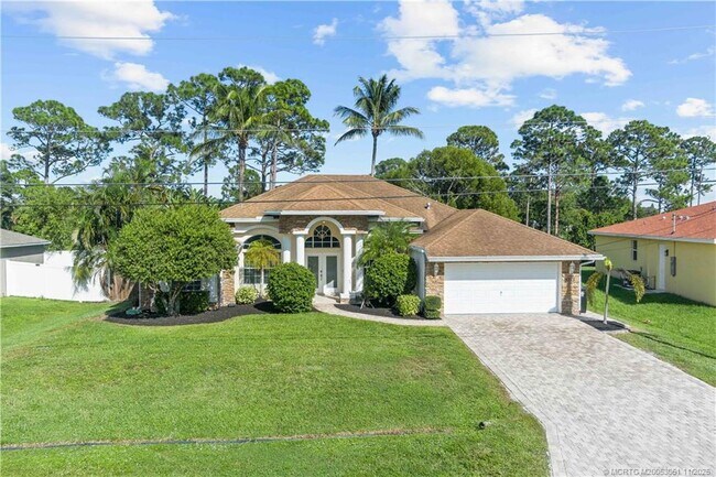 Building Photo - 4213 SW Utterback St