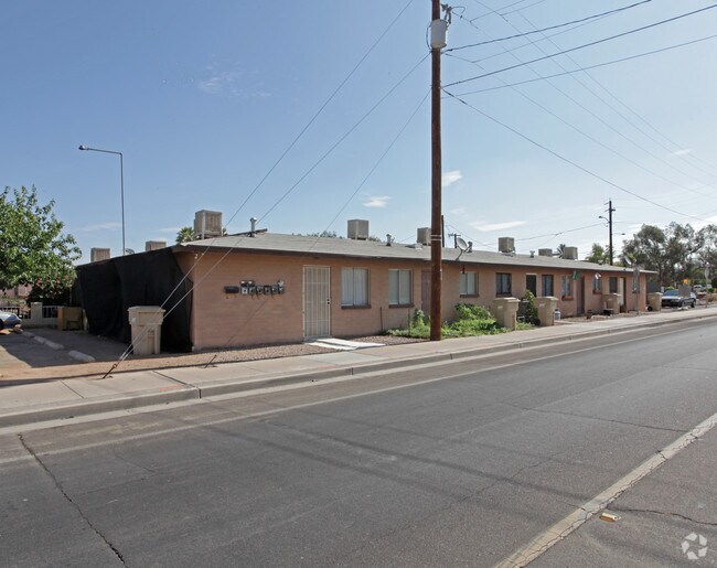 Building Photo - 299 S Oregon St