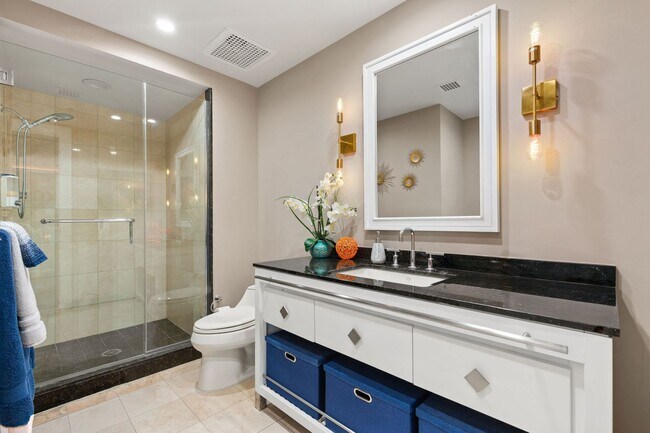 Building Photo - Sky Las Vegas 3705-City/Mtn views from thi...