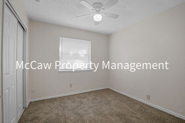 Building Photo - 14306 Seminole Dr