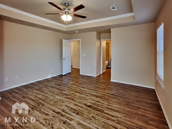 Building Photo - 1001 Clearspring Ct