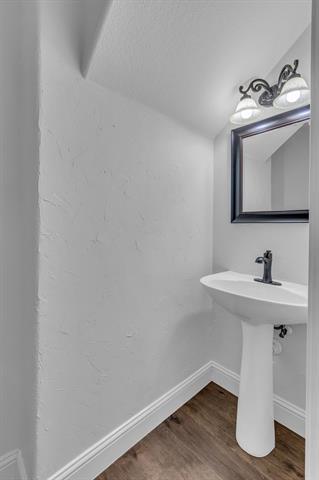 Building Photo - 754 Monterey Dr