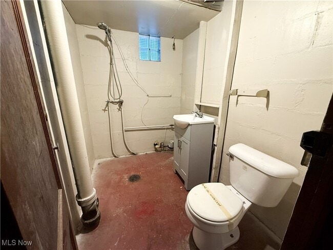 Building Photo - 1635 Goodyear Blvd