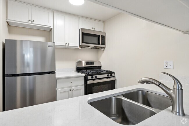 Interior Photo - River Drive Apartments
