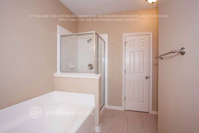 Building Photo - 12226 South Palm Lake Drive