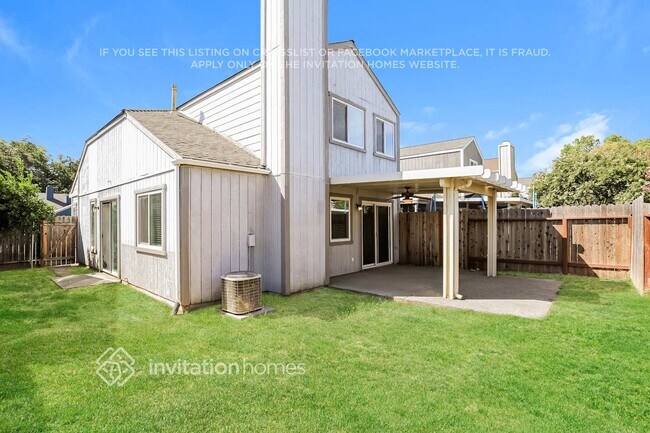 Building Photo - 3020 Twin Creeks Ln