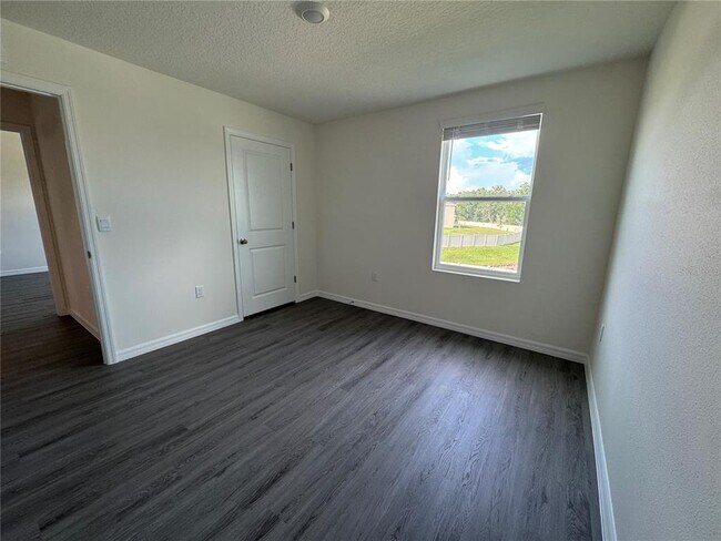 Building Photo - 36033 Sunflower Hl Dr