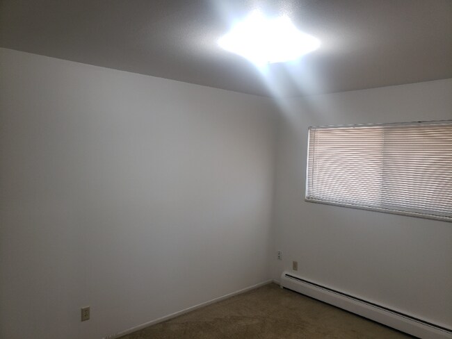 Building Photo - 1424 Stanley Ln