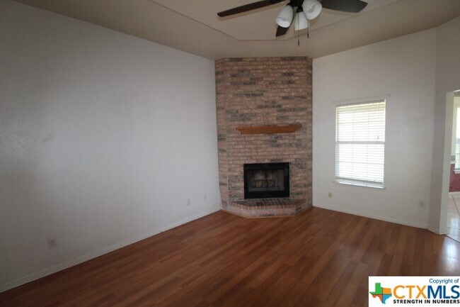 Building Photo - 4209 Adobe Dr