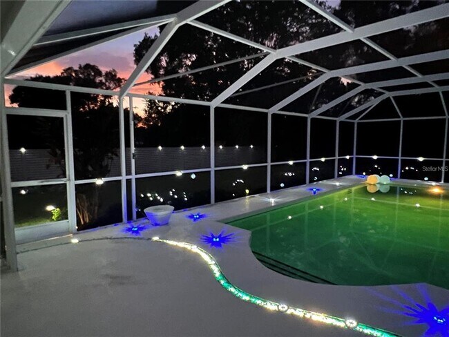 Building Photo - 329 Bernard Ave