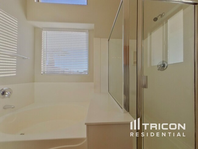 Building Photo - 2191 S 160th Ln