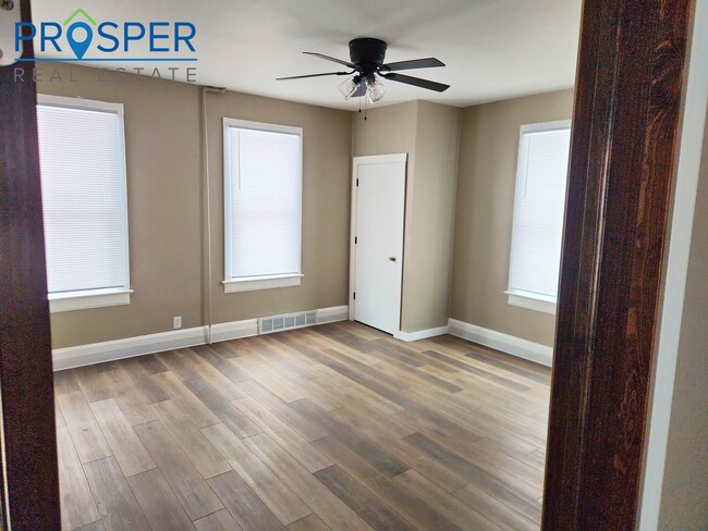 Building Photo - JA708X