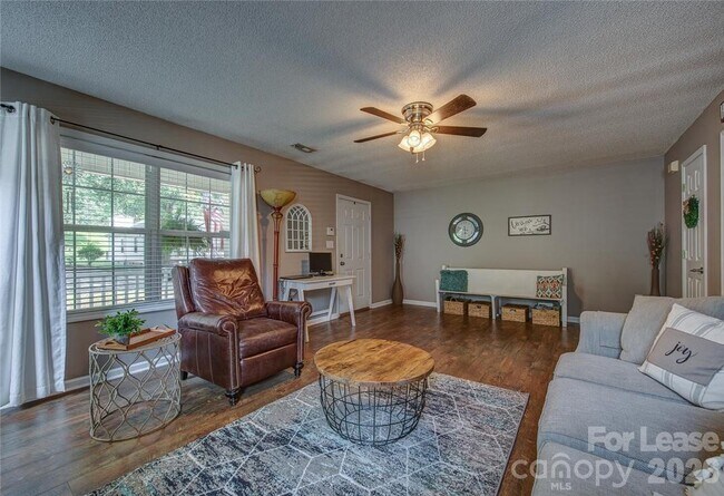 Building Photo - 121 Pratt St