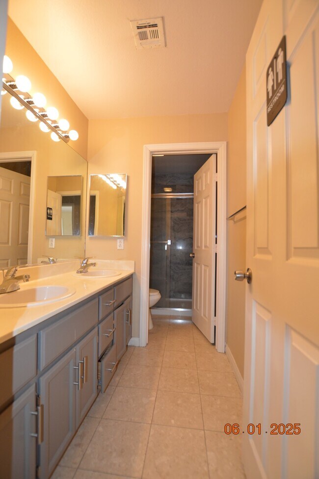 Building Photo - 8399 Abita Cir