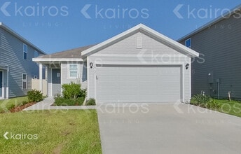 Building Photo - 8731 SW 44th Ct