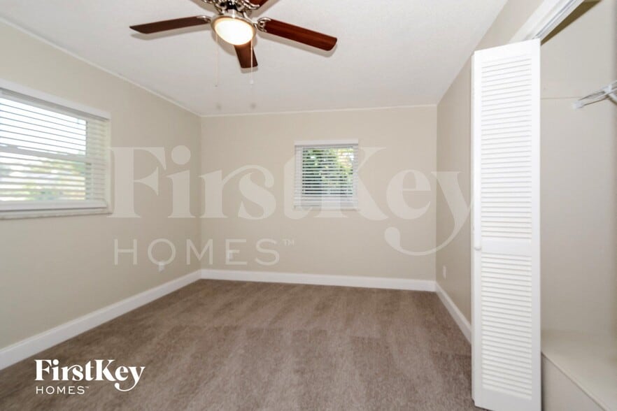 Building Photo - 4936 Bobbie Ave