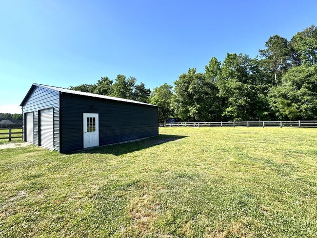 Building Photo - Comfort, Charm & Room for Everything You Love!
