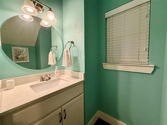 Building Photo - 2807 Throckmorton St