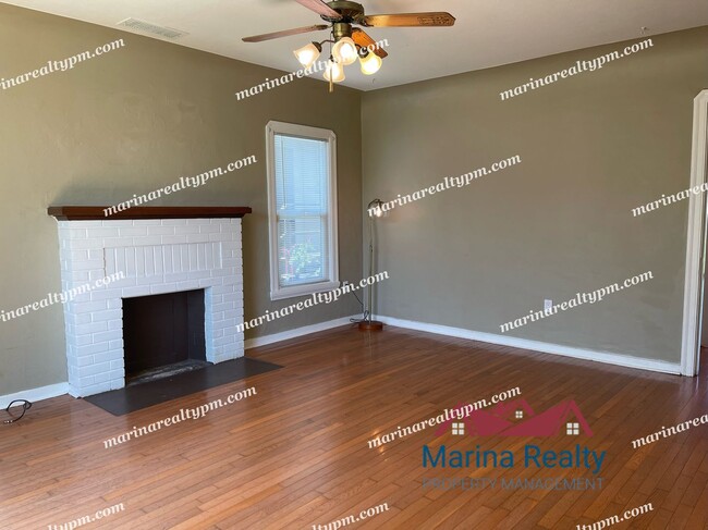 Building Photo - Charming Tudor Style Home 2 bedroom 1 bath...