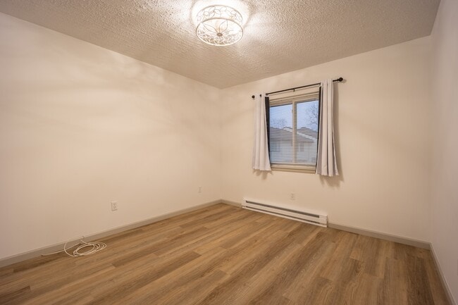 Building Photo - 404 Chelsea Cove S