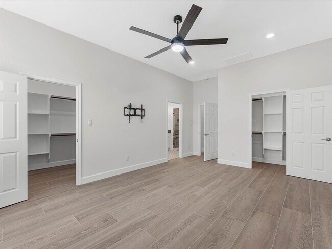Building Photo - 603 N Milby St
