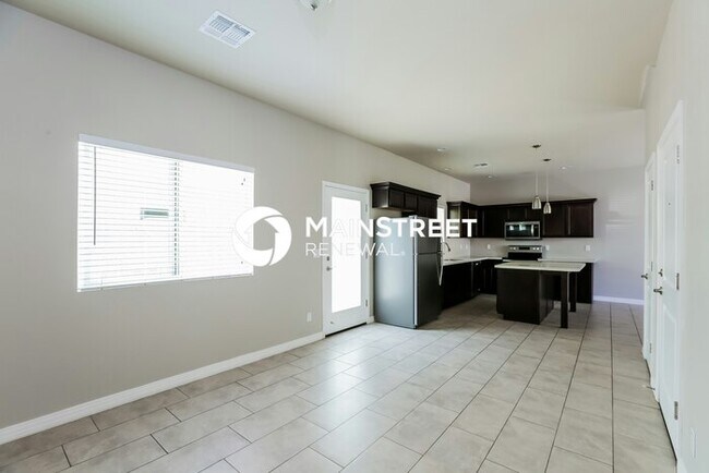 Building Photo - 3 Bedroom Pet-Friendly Home in Phoenix, AZ...