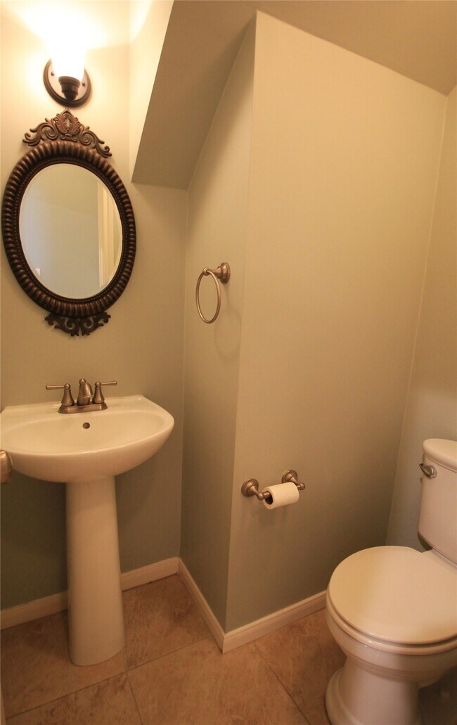 Building Photo - 3907 Princeton Park Ct