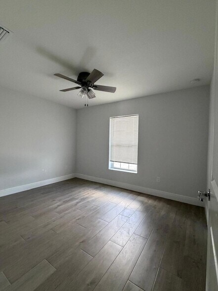 Building Photo - 4150 130th Ave N