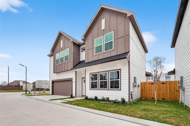 Building Photo - 6702 Metro Blvd